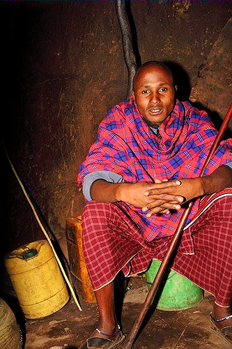 MaasaiVillage_5338_V.jpg