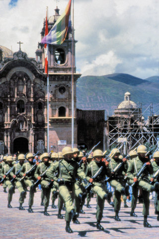 Cuzco_41_MainSquare_g.jpg