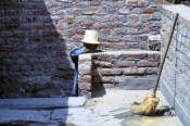 Arequipa_15_StrawHat&Broom_g