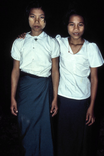 Rangoon_10_Girls_g.jpg