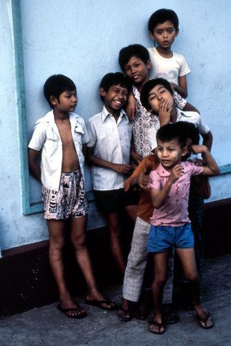 Rangoon_9_Boys_g.jpg