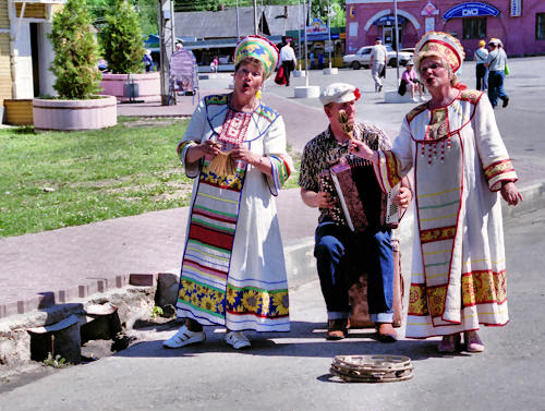 Uglich21Buskers.jpg
