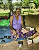 BathurstIslandTiwiGroup3AbWoman